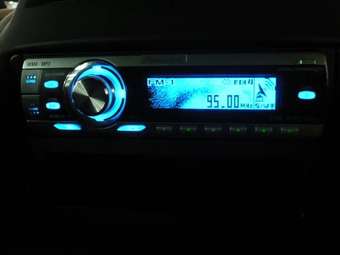 2005 Toyota Passo Images
