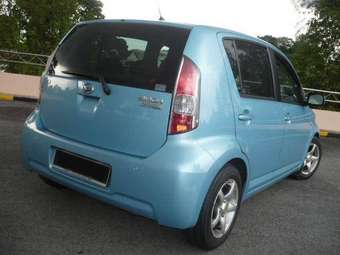 2005 Toyota Passo Pics