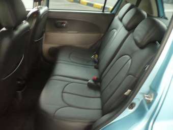 2005 Toyota Passo Photos
