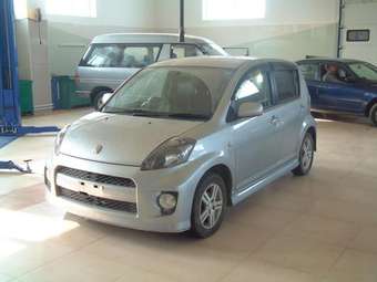 2005 Toyota Passo Images