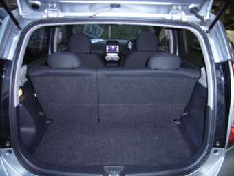 2005 Toyota Passo Pictures