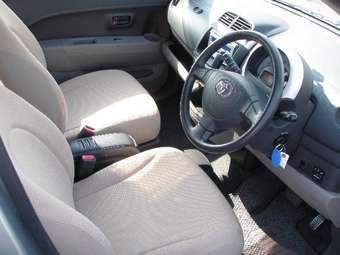 2005 Toyota Passo Photos