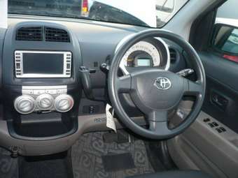 2005 Toyota Passo Pictures