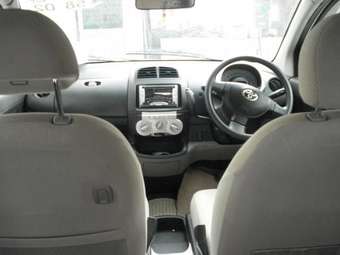 2005 Toyota Passo Photos