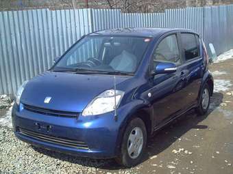 2005 Toyota Passo Pics