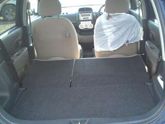 2005 Toyota Passo Photos