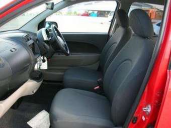 2005 Toyota Passo Pictures