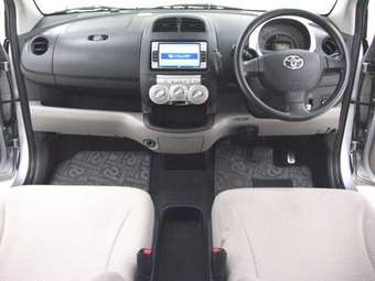 2005 Toyota Passo Photos