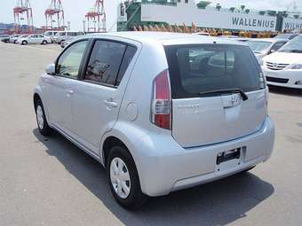 2005 Toyota Passo Pictures