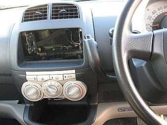 2005 Toyota Passo Pictures