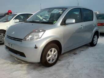 2005 Toyota Passo Pictures