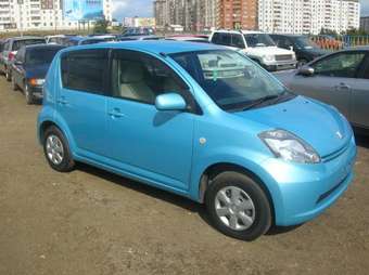 2005 Toyota Passo Photos