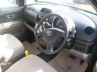 2005 Toyota Passo Photos