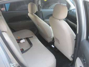 2005 Toyota Passo Pictures