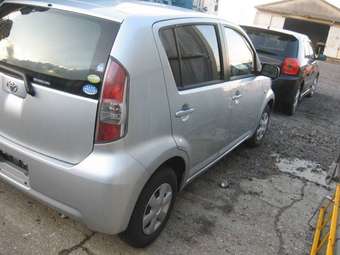 2005 Toyota Passo Pictures