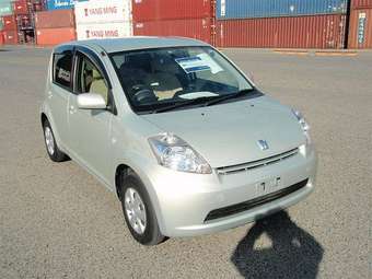 2005 Toyota Passo Photos