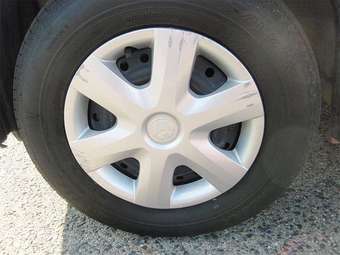 2005 Toyota Passo Pictures