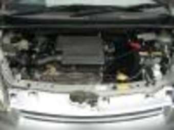 2005 Toyota Passo Photos