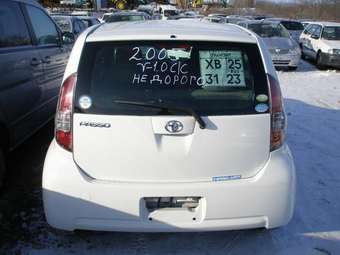 2005 Toyota Passo Photos