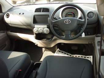 2005 Toyota Passo Photos