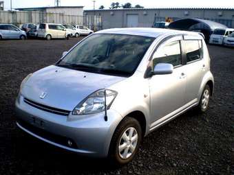 2005 Toyota Passo Pictures