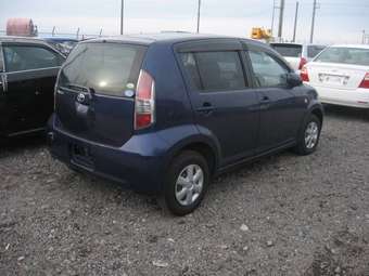 2005 Toyota Passo Pictures