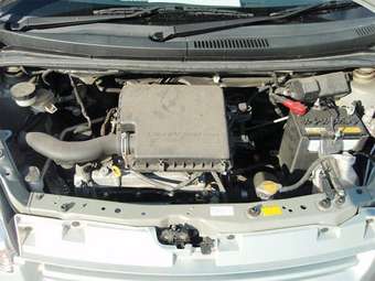 2005 Toyota Passo Photos