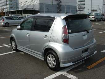 2005 Toyota Passo Photos