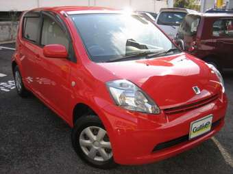 2005 Toyota Passo Photos