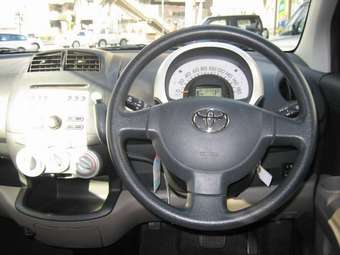 2005 Toyota Passo Pictures