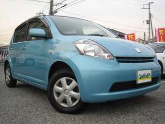 2005 Toyota Passo Pictures