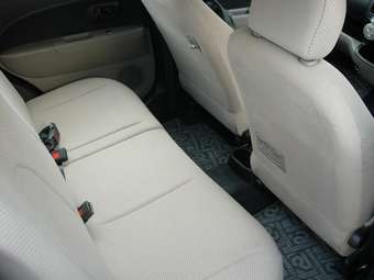 2005 Toyota Passo Photos