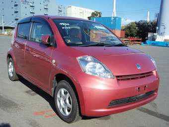 2005 Toyota Passo Photos
