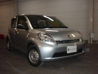 2005 Toyota Passo Photos