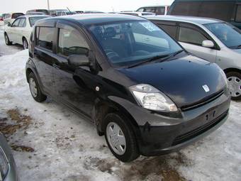 2005 Toyota Passo Photos