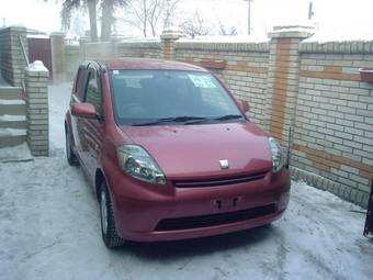 2005 Toyota Passo Pictures