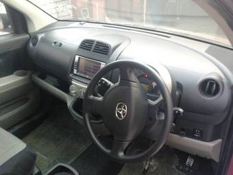 2005 Toyota Passo Photos