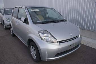 2005 Toyota Passo Photos