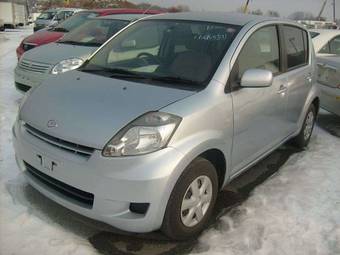 2005 Toyota Passo Pics
