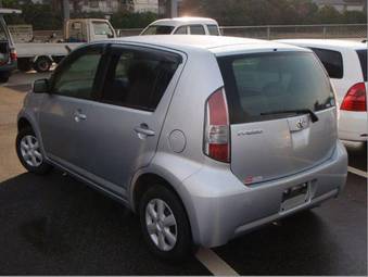 2005 Toyota Passo Pictures