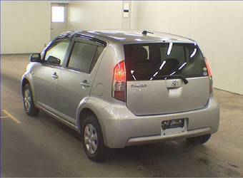 2005 Toyota Passo Photos