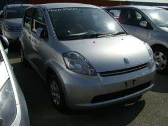 2005 Toyota Passo Pics