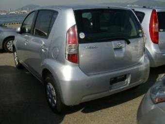 2005 Toyota Passo Pictures
