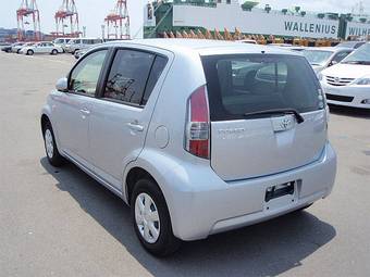 2005 Toyota Passo Pictures