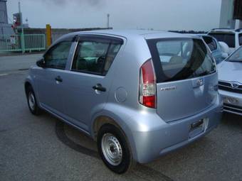 2005 Toyota Passo Photos