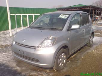 2005 Toyota Passo Pictures