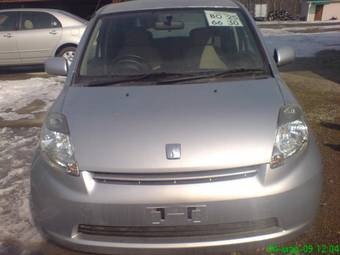 2005 Toyota Passo Photos