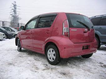 2005 Toyota Passo Photos