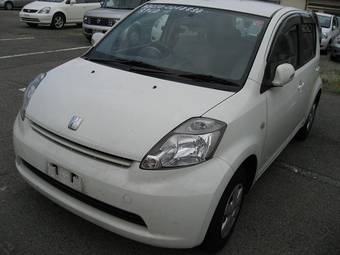 2005 Toyota Passo Pictures