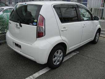 2005 Toyota Passo Photos